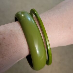 Vintage Bakelite Bangle Bracelet Set Of 2